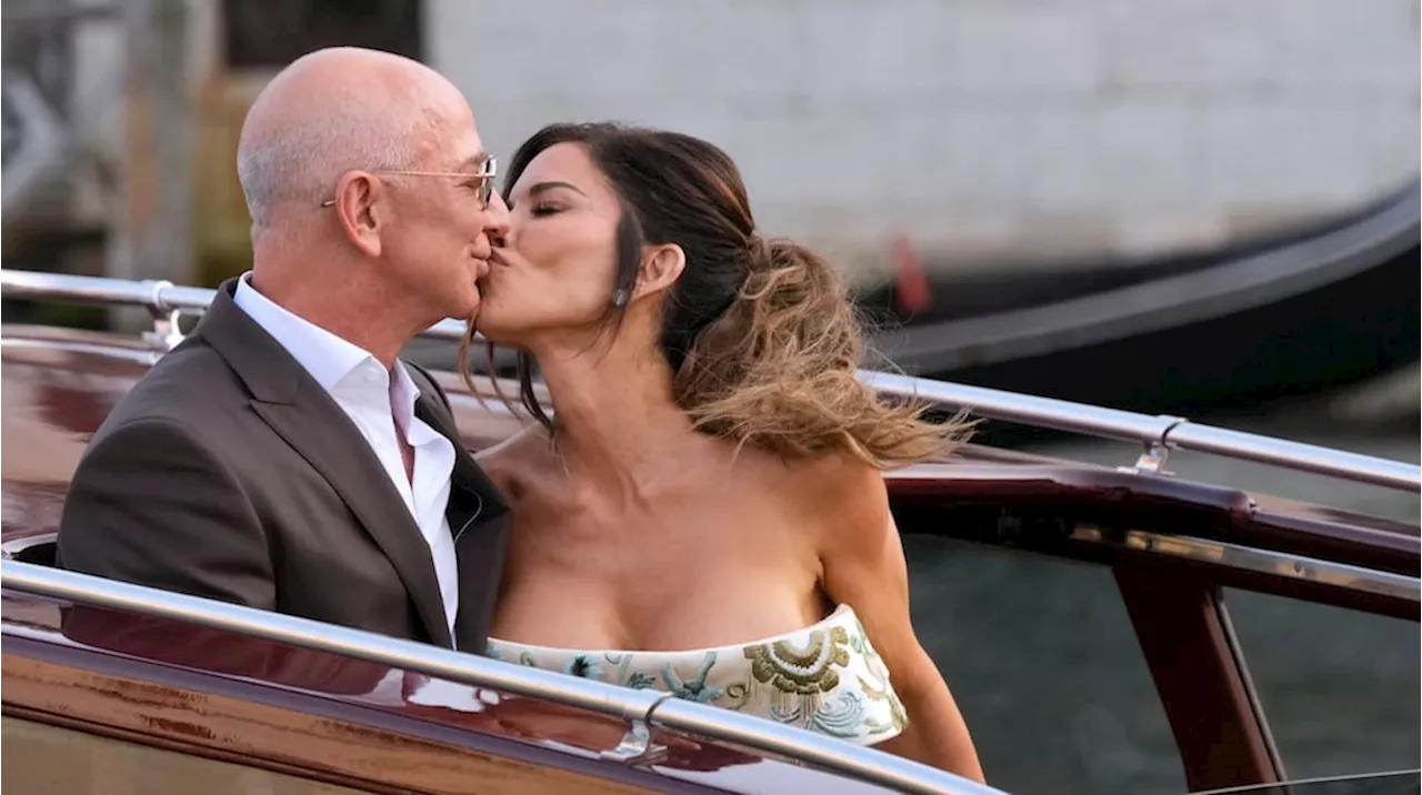 La boda de Jeff Bezos y Lauren Sánchez: fideos caseros, torta sin decoración y galletitas de souvenir