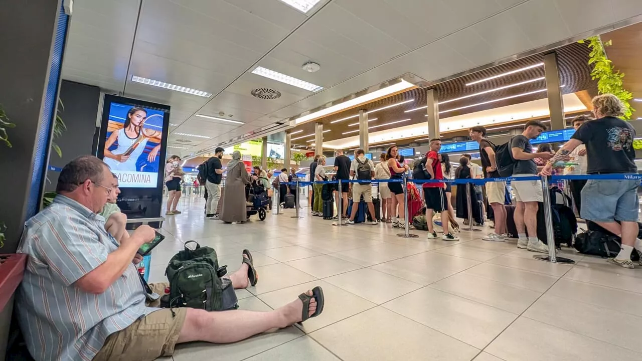 Traffico aereo in tilt, Enav accusa Tim: 'Problemi alla connettività di un fornitore esterno'