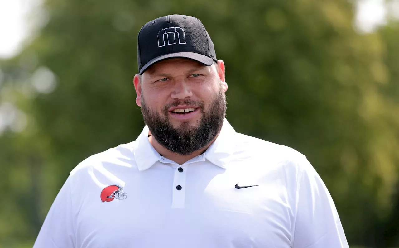 Browns veteran Joel Bitonio had some unconventional praise for his new O-line coach