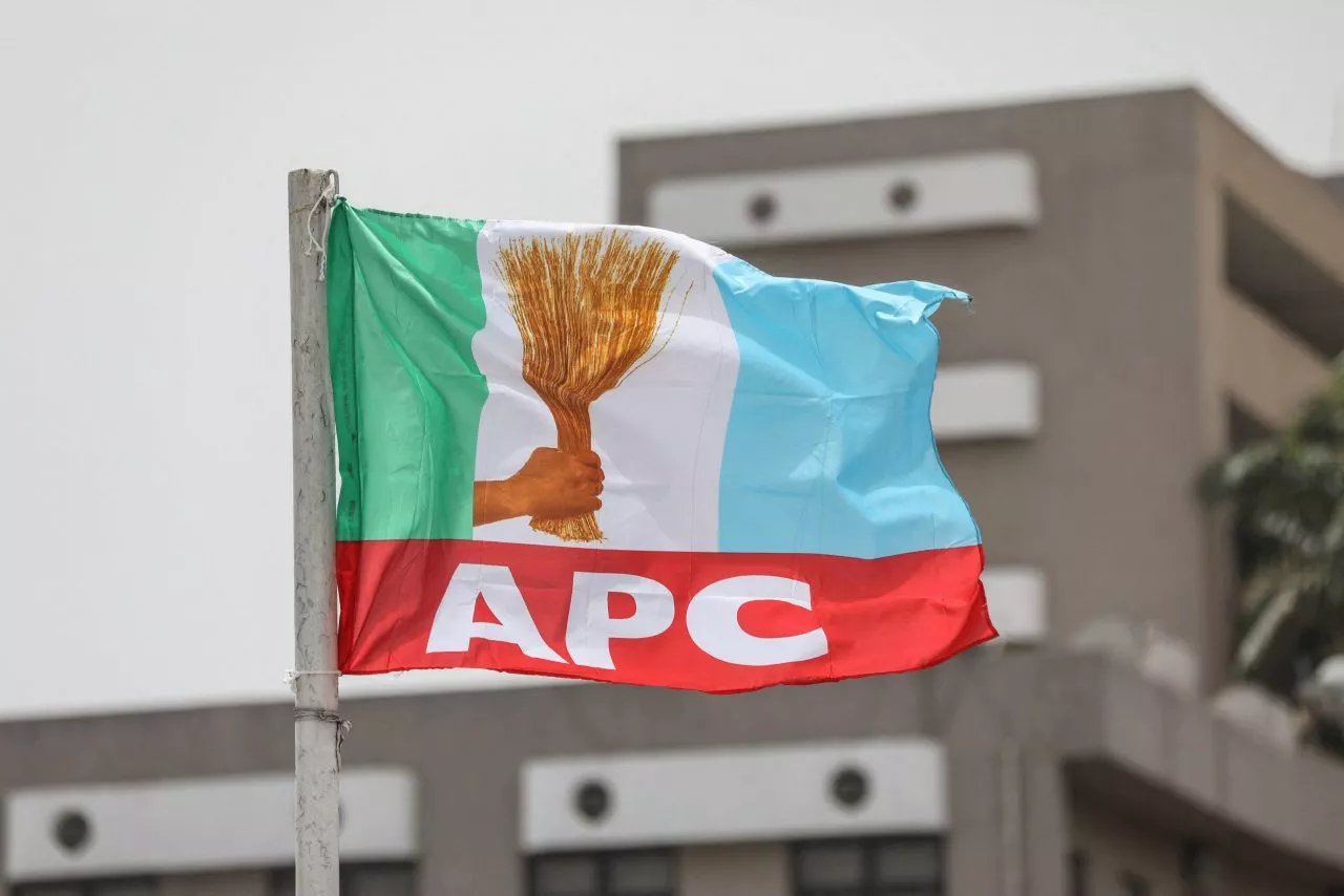 Crisis looms in APC as Party rules out Automatic Tickets for Lawmakers in 2027