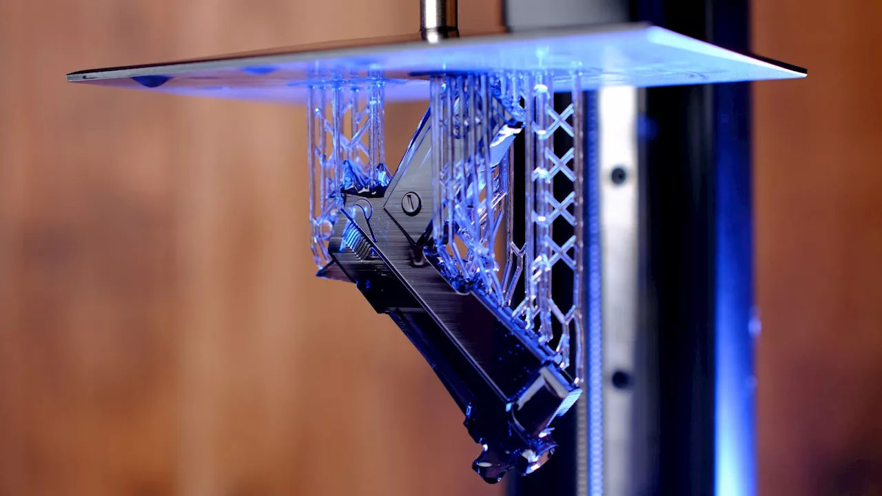 3D-printed resin ‘shocks’ scientists with rubber-like flex, plastic-like strength
