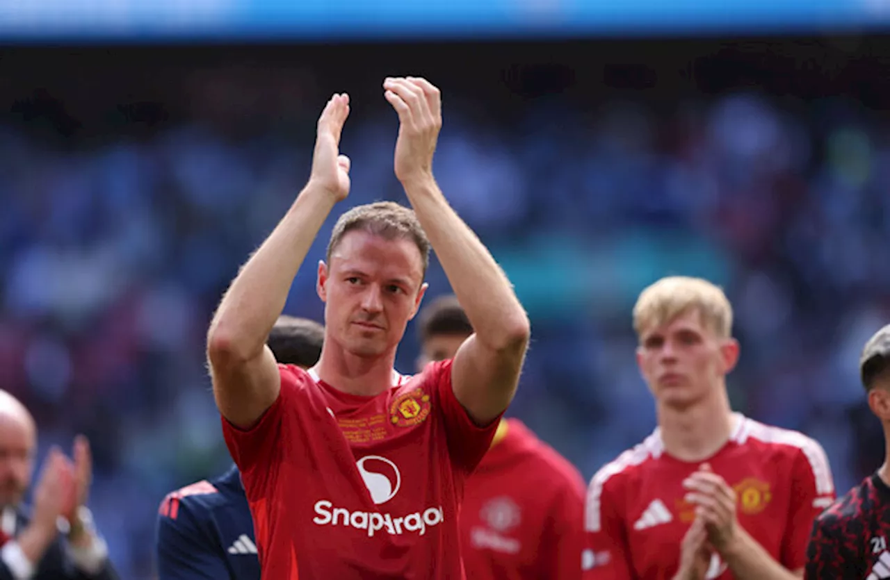 Jonny Evans announces retirement and takes up new Manchester United role