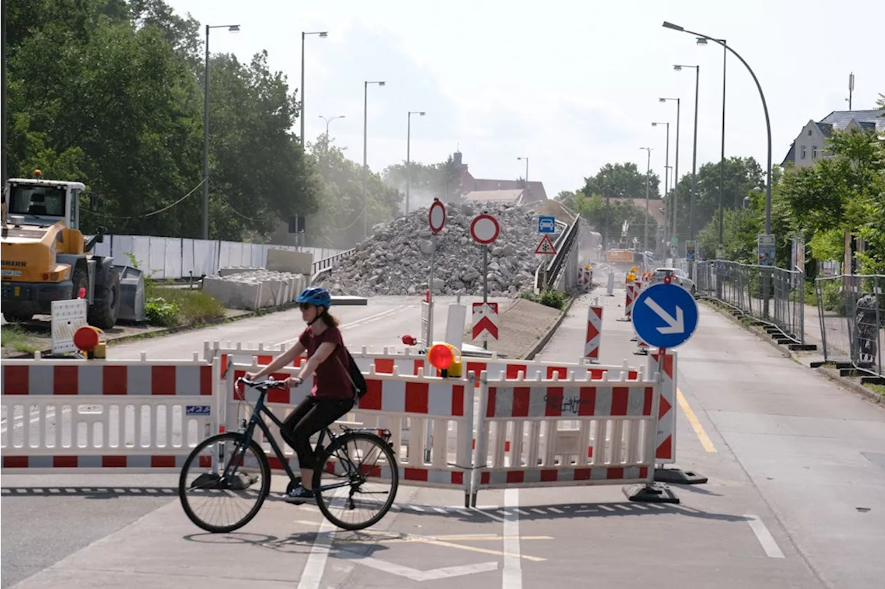 Nach Brückenabriss an der Berliner Wuhlheide: Wann die Autos wieder fahren dürfen