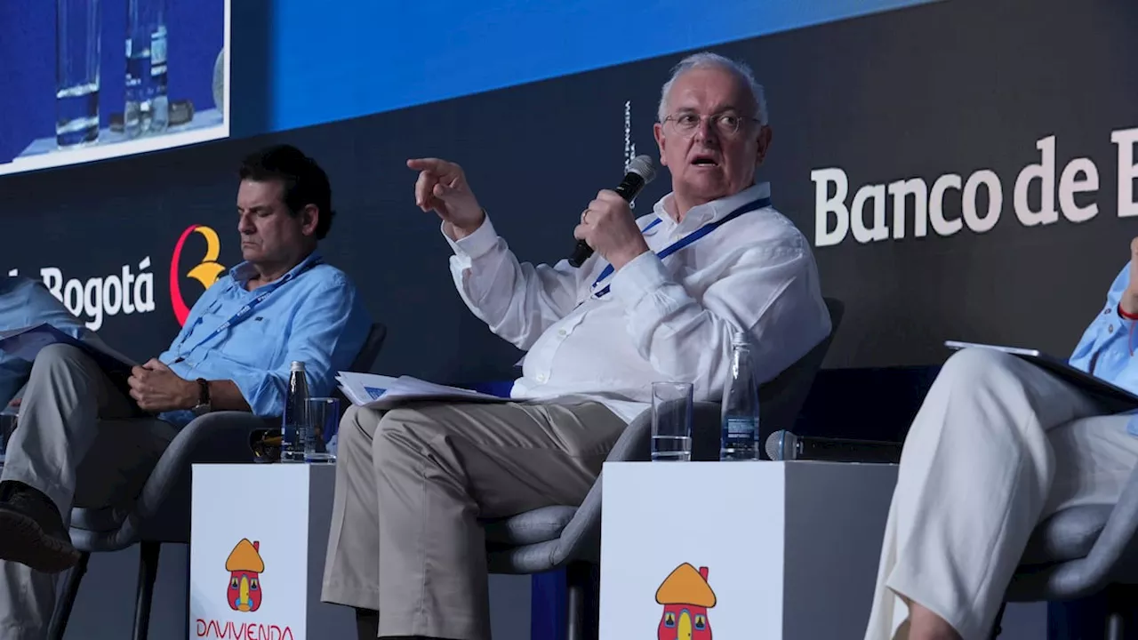 El déficit fiscal y caída en inversión, principal preocupación de economistas y banqueros