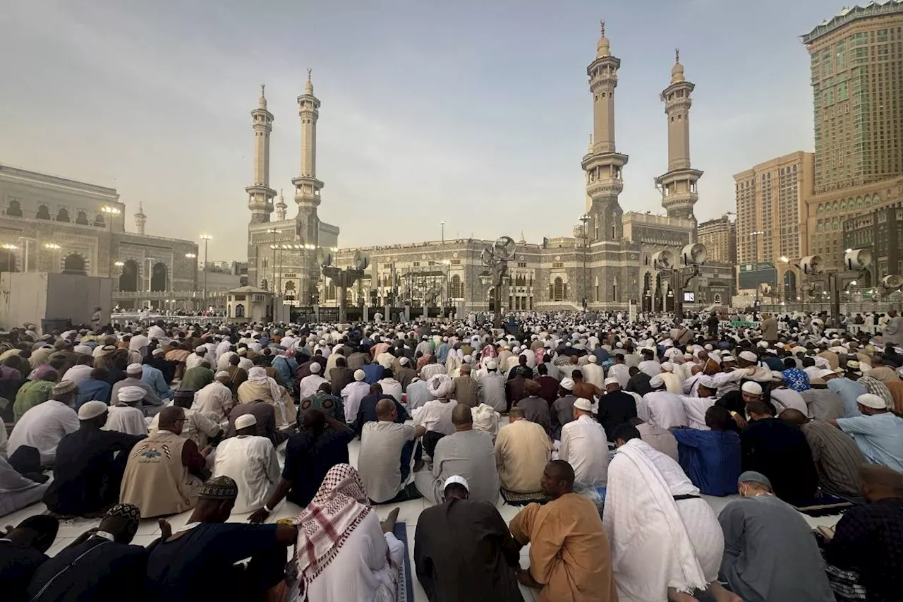 Million-plus pilgrims to begin hajj under blazing sun
