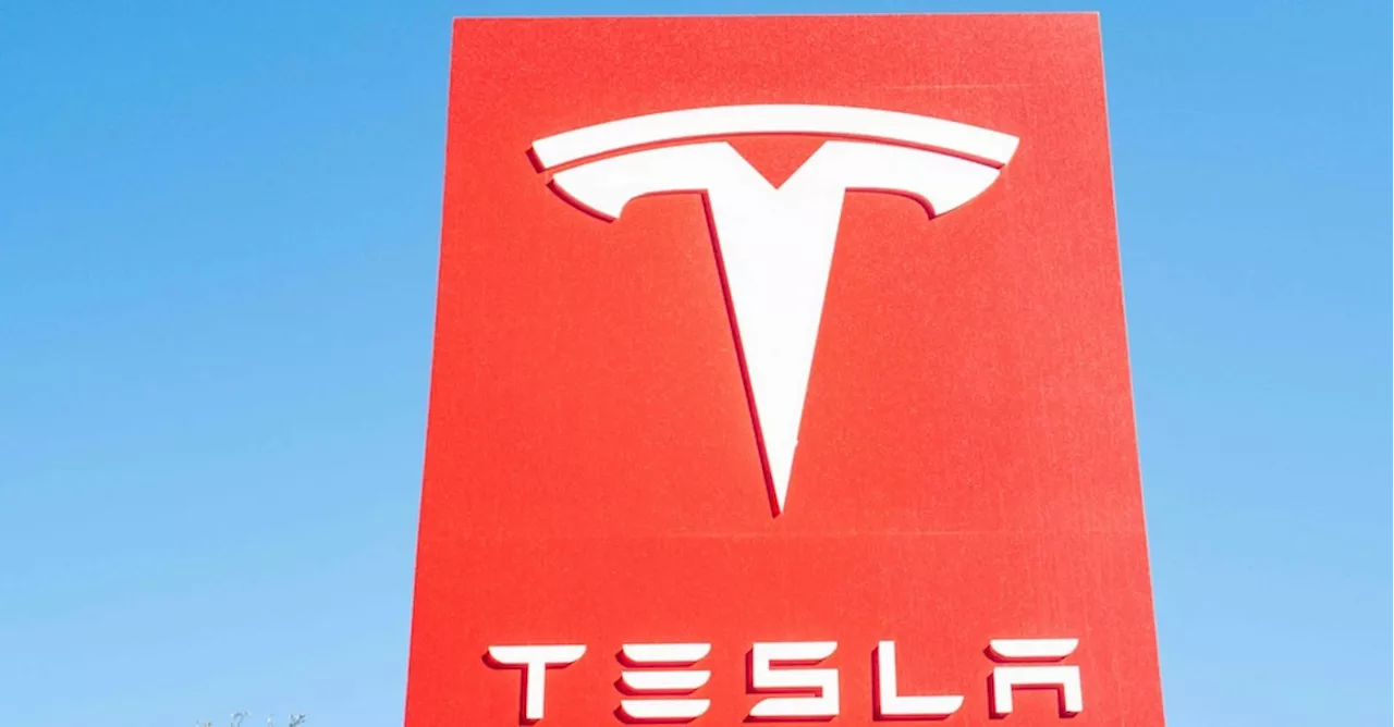 Capolavoro di Musk, Tesla (-14%) nel mirino di oppositori e sostenitori di Trump
