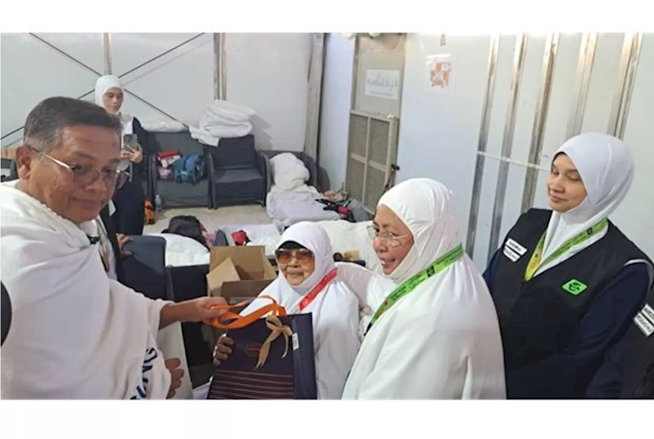 Malaysian disabled pilgrims receive essential support during haj