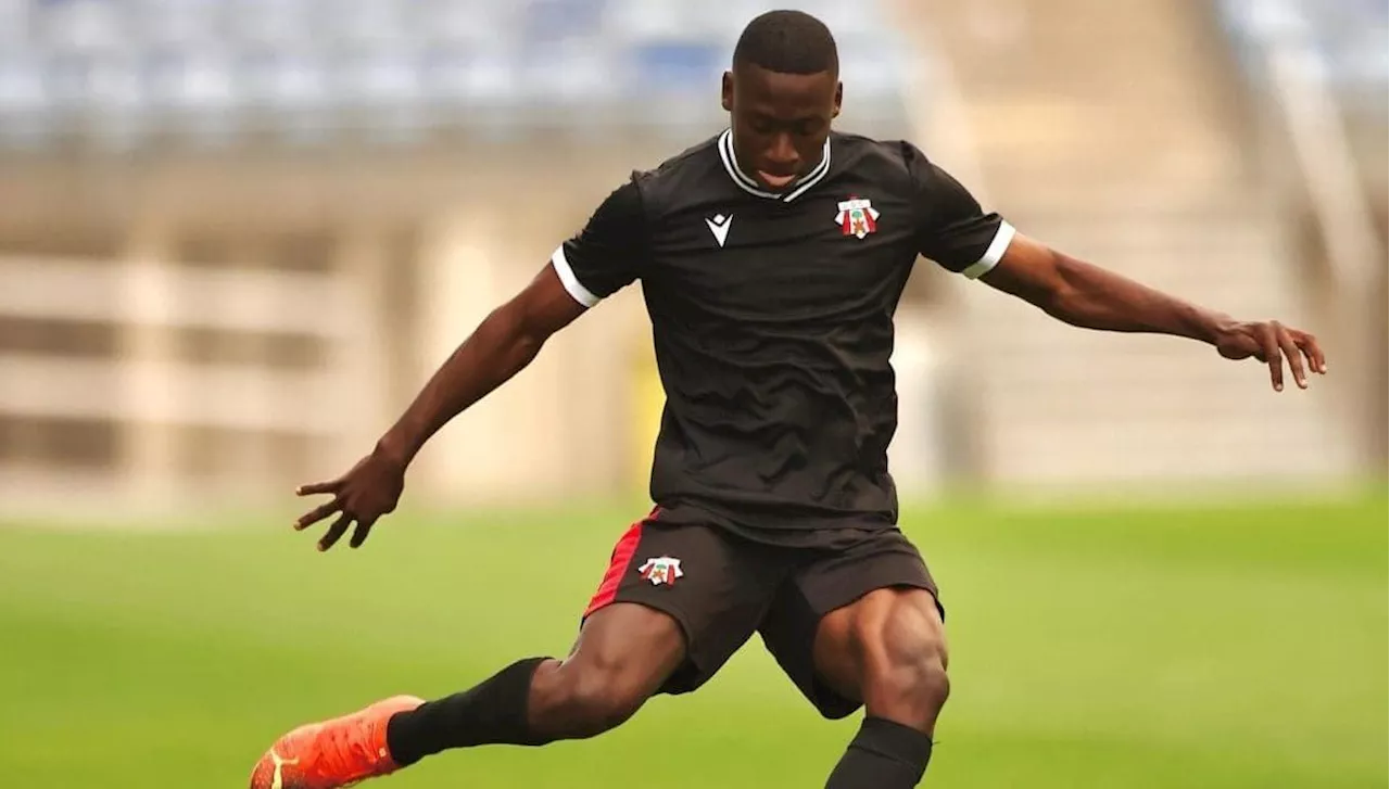 Kaizer Chiefs still eye new right-back with Mabuza still in the mix