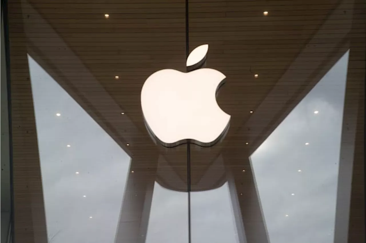 Apple loses bid to halt court ruling that blocks some fees from its iPhone app store