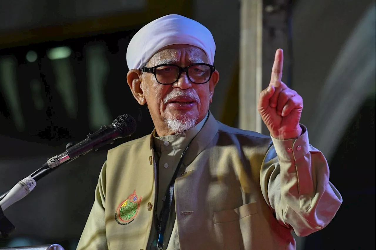 Hadi hints he may step down as PAS president