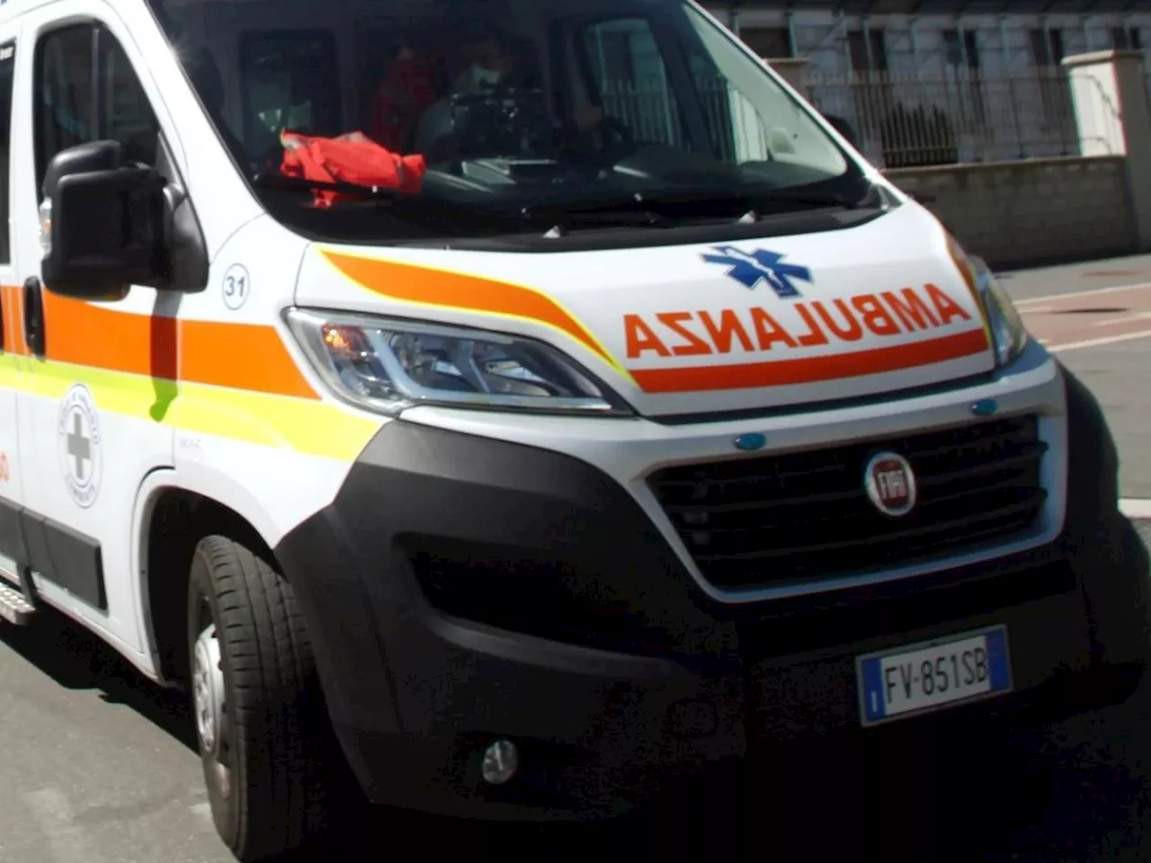 Macerata, un furgone investe due ragazzi sulle strisce: morta una 15enne