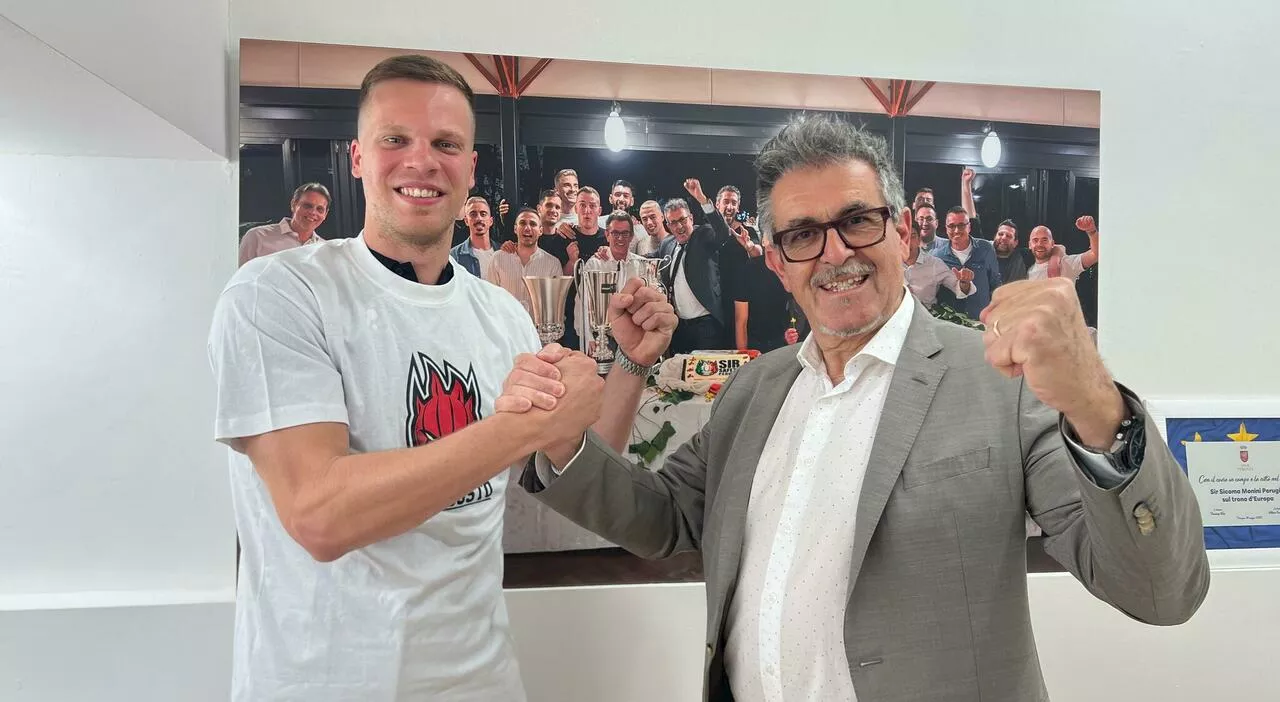 Sir Perugia, Dzavoronok ora schiaccia in bianconero