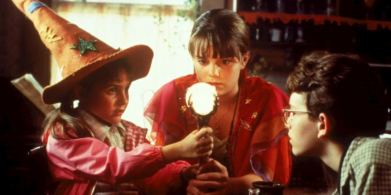 Lacey Chabert&#039;s New Hallmark Movie Features a &#039;Halloweentown&#039; Reunion