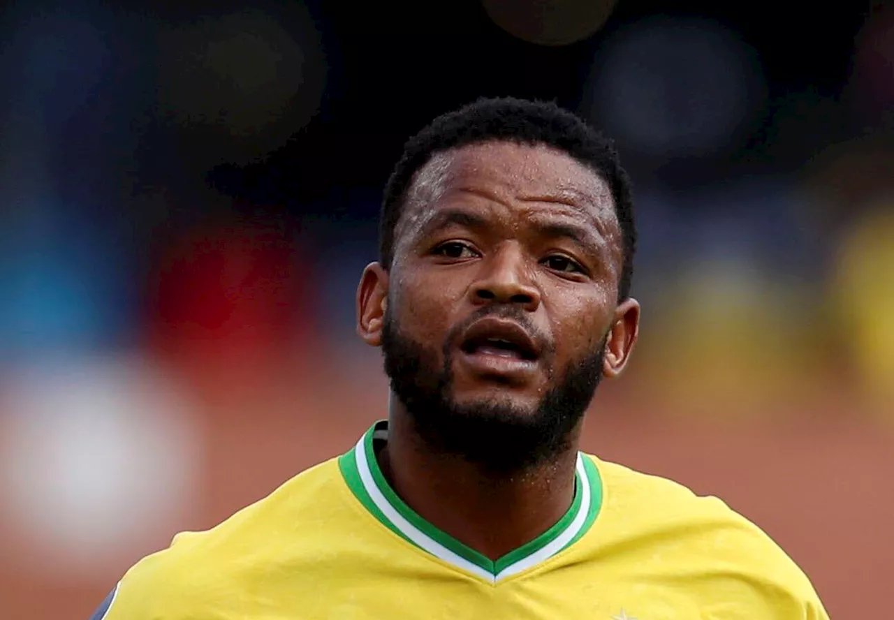 Sipho Mbule’s agent confirms offer to Kaizer Chiefs