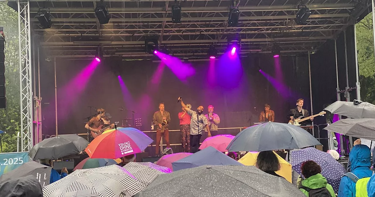 Beste Stimmung trotz Regens beim Confluence-Festival in Paderborn