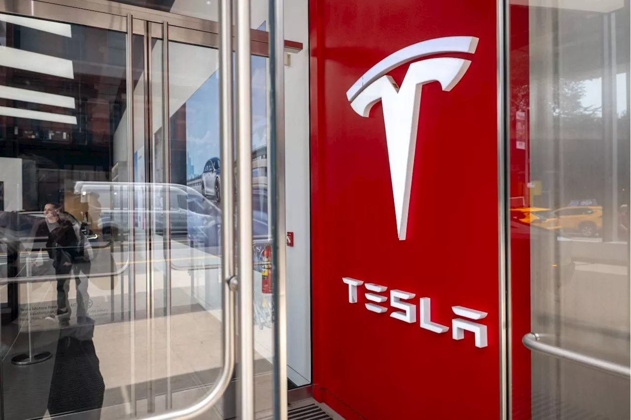 Tesla’s head of Optimus humanoid robot programme exits company