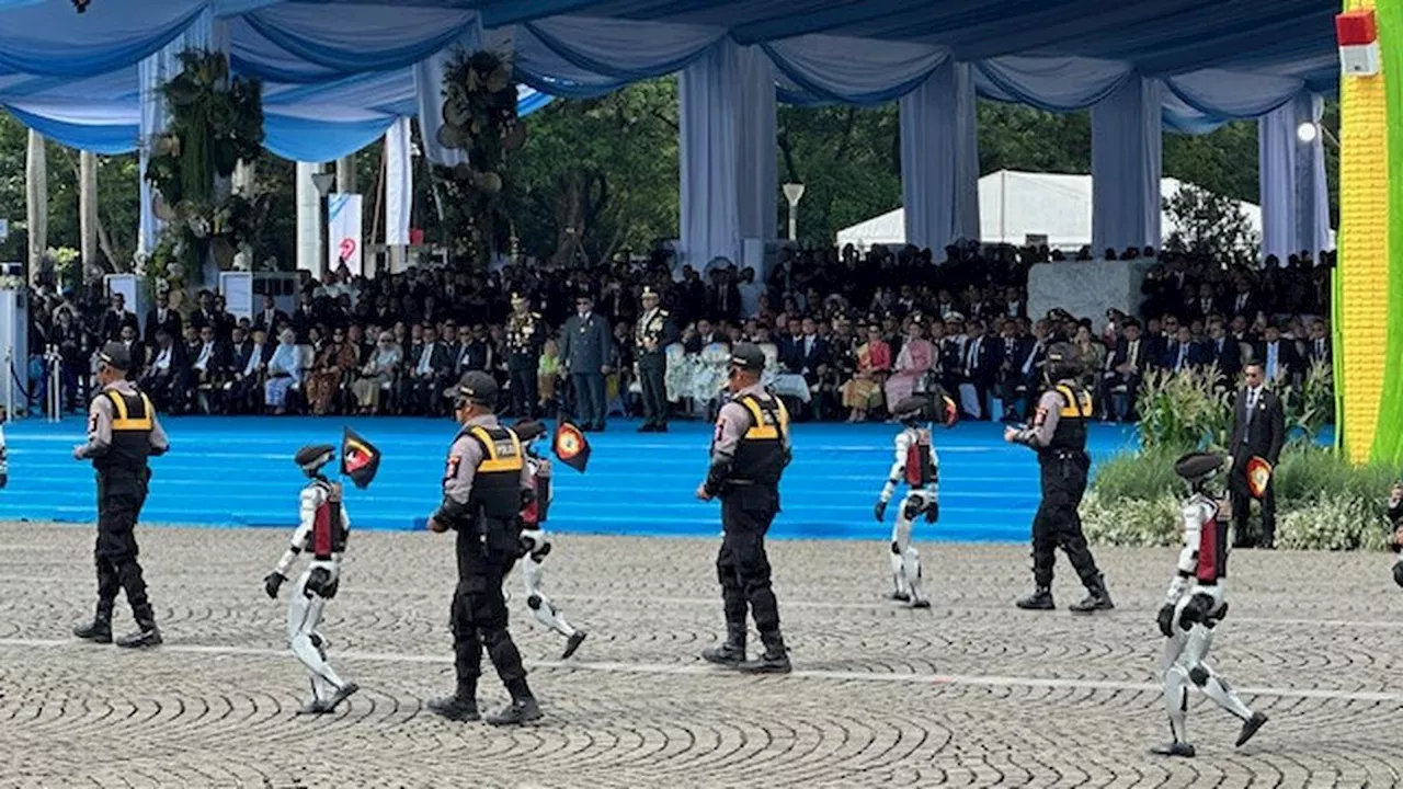 Momen Robot Humanoid Polisi Beri Hormat ke Prabowo di HUT Ke-79 Bhayangkara