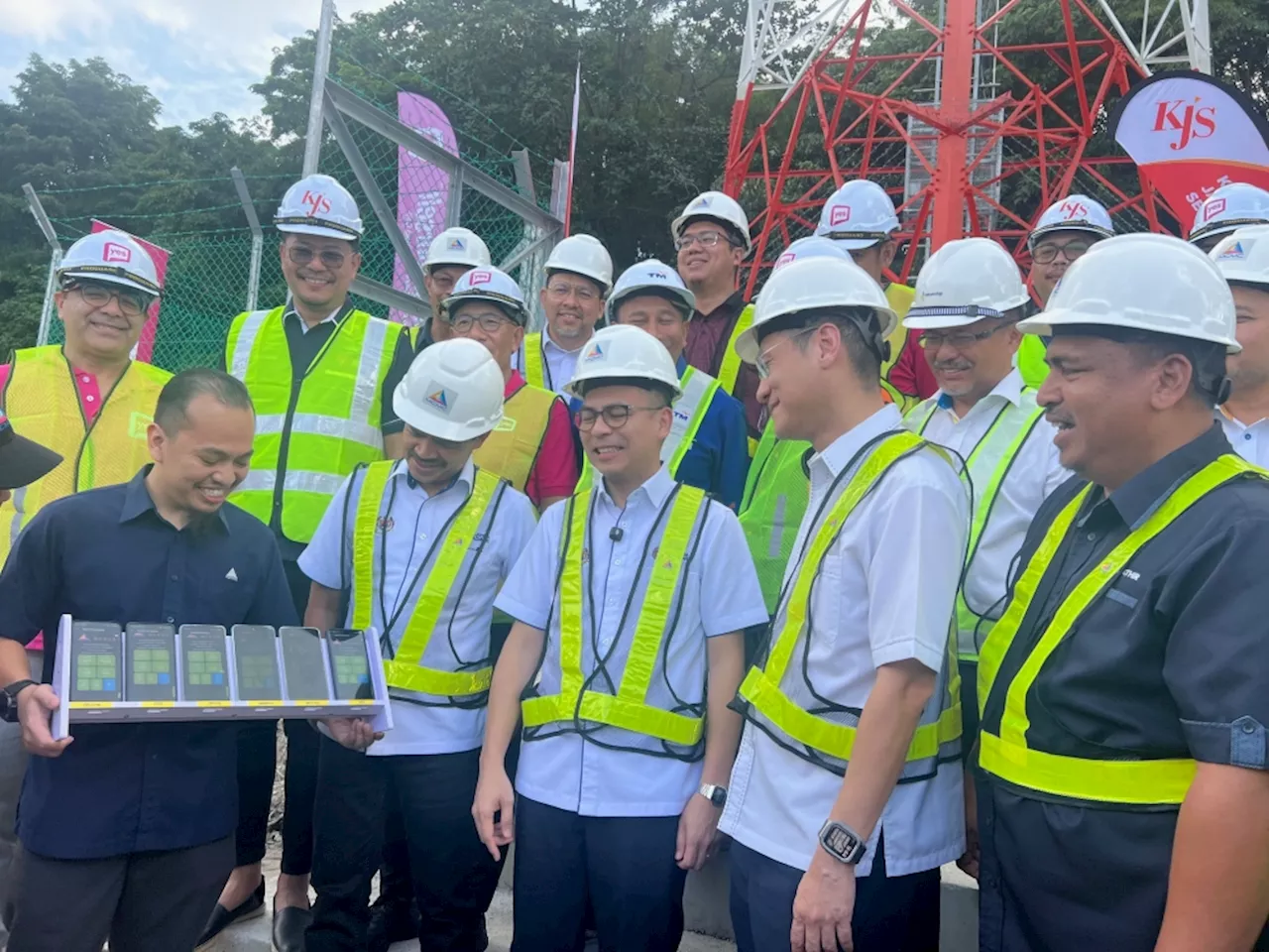 Fahmi: Where there’s a road, there’ll be internet — Malaysia set to expand highway coverage