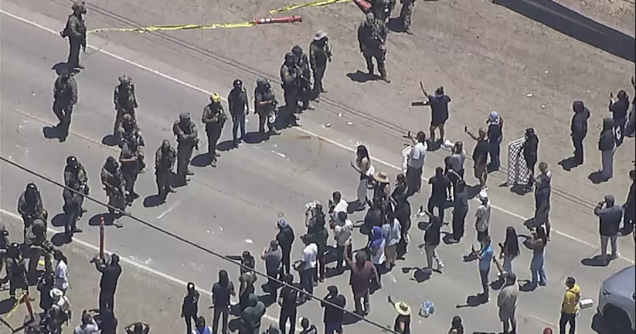 Agents clash with protesters in Ventura County immigration raid