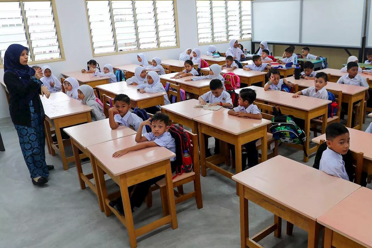 M’sian teacher calls out students for using Indonesian in BM essays