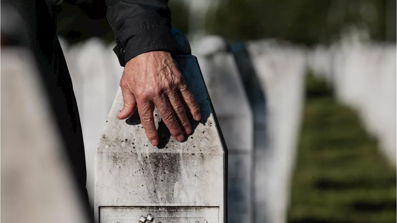 L'omaggio alle ultime spoglie identificate negli ultimi 12 mesi attraverso l'analisi del Dna