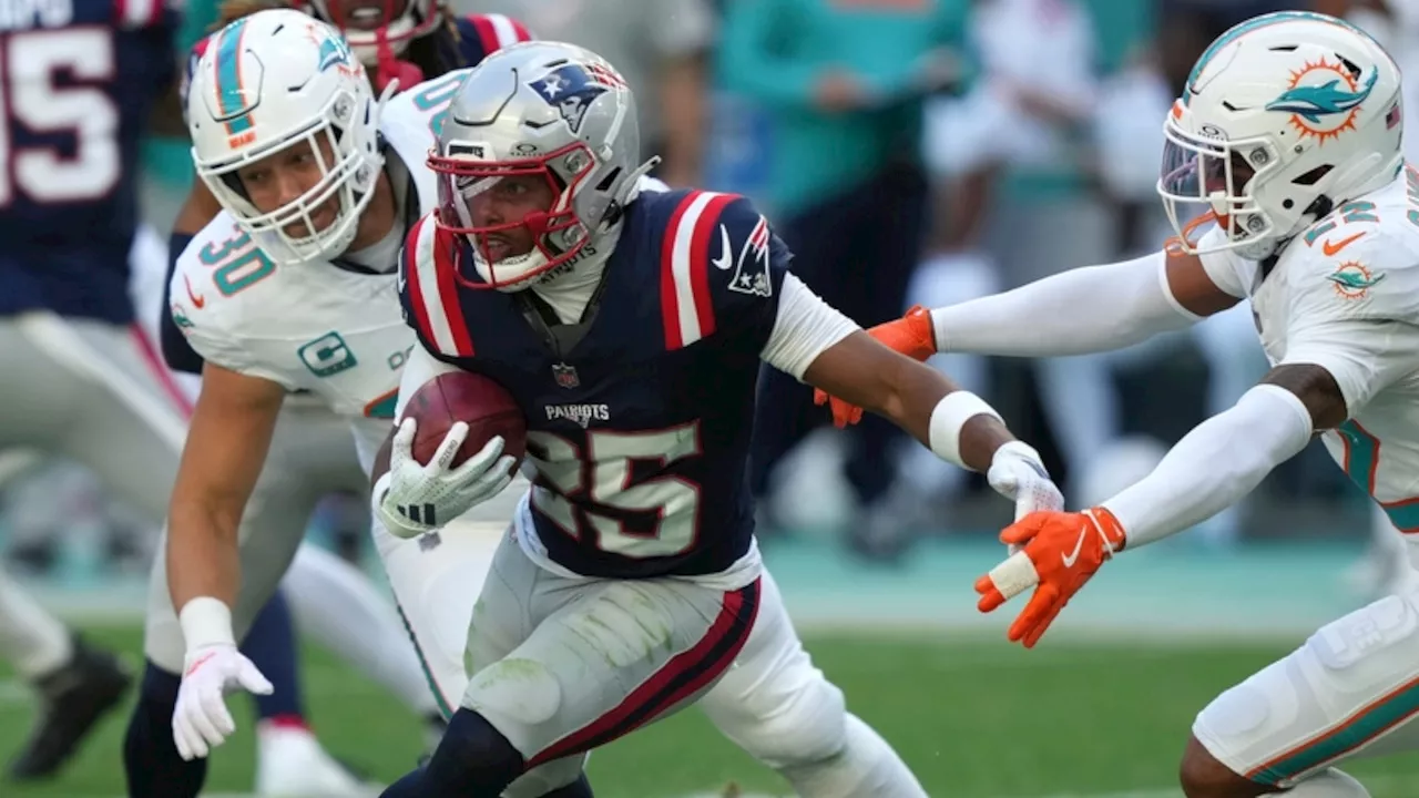 Which player with Alabama football roots has the most NFL punt-return yards?