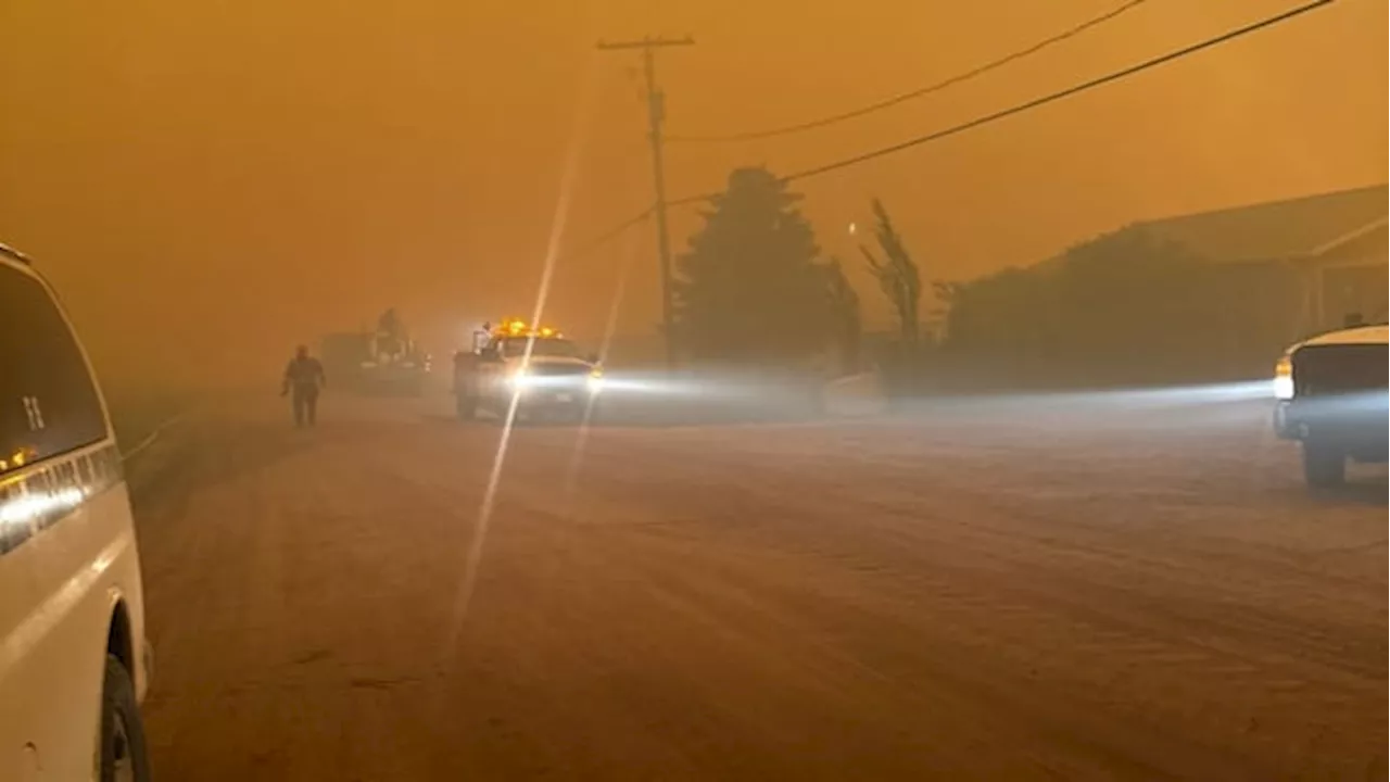 Evacuees from Beauval, Sask., cling to hope after wildfire reaches town