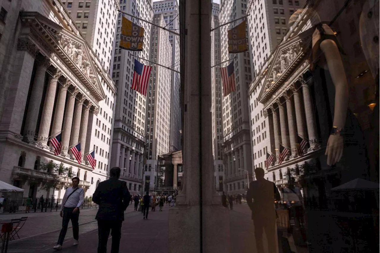 US stocks move lower and pull S&P 500 back from its record