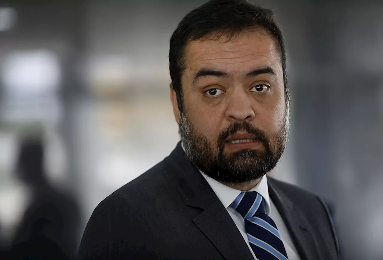 RJ: Castro cancela férias e ensaia reação a Bacellar para não ser ofuscado no próprio governo