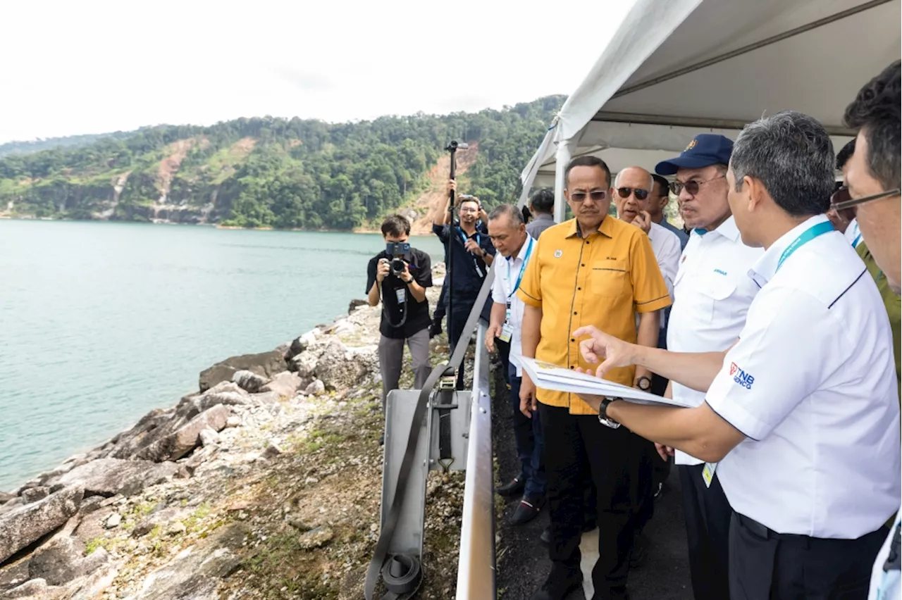 Anwar: Kenyir’s solar and hydrogen ventures to attract investors, boost Terengganu’s regional connectivity