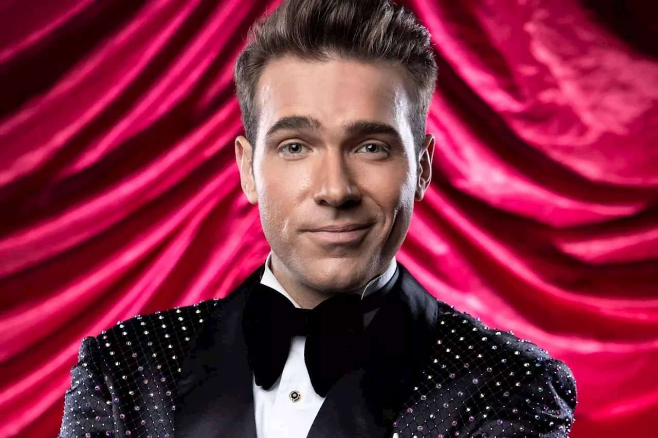 Jonathan Roxmouth’s going Broadway