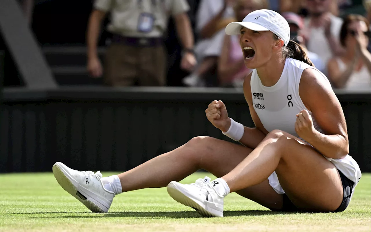 Swiatek destroys Anisimova to win first Wimbledon title
