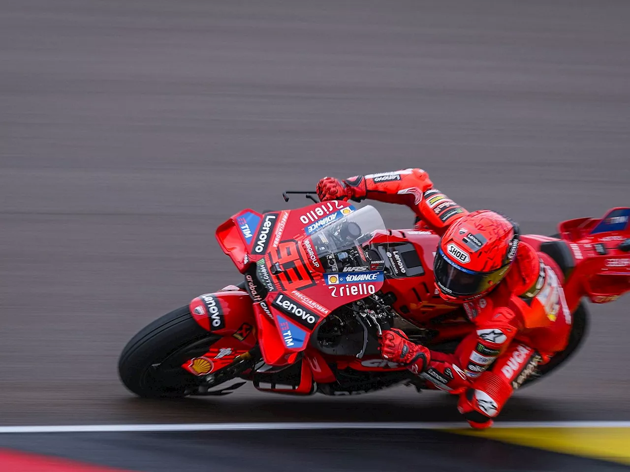 Marquez gewinnt Chaos-Sprint, Morbidelli stürzt
