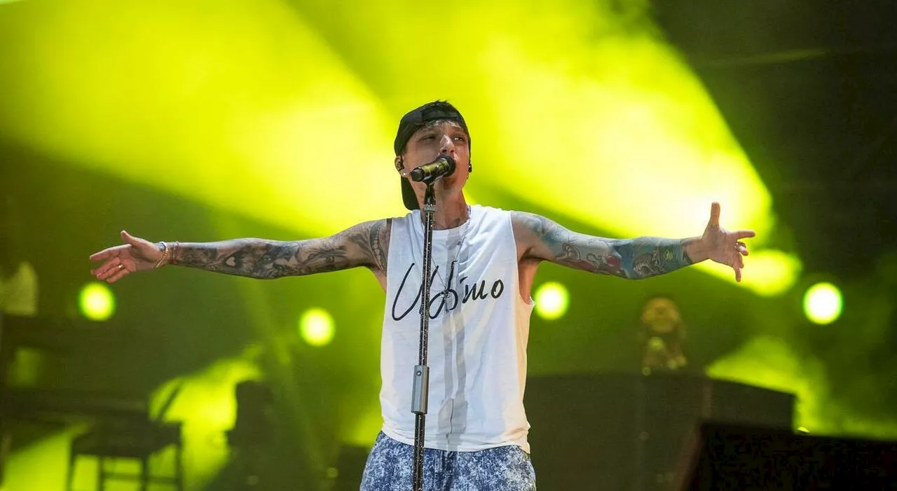 Ultimo annuncia un maxi-raduno a Tor Vergata: «Non sarà solo un concerto». Location, data e biglietti: cosa sa