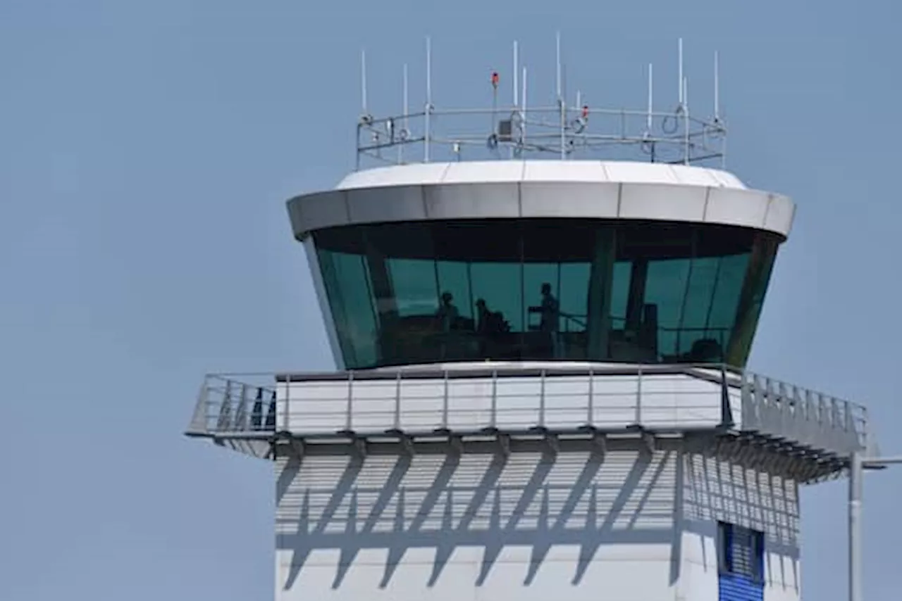 Regno Unito, piccolo aereo cade a Londra Southend: voli cancellati