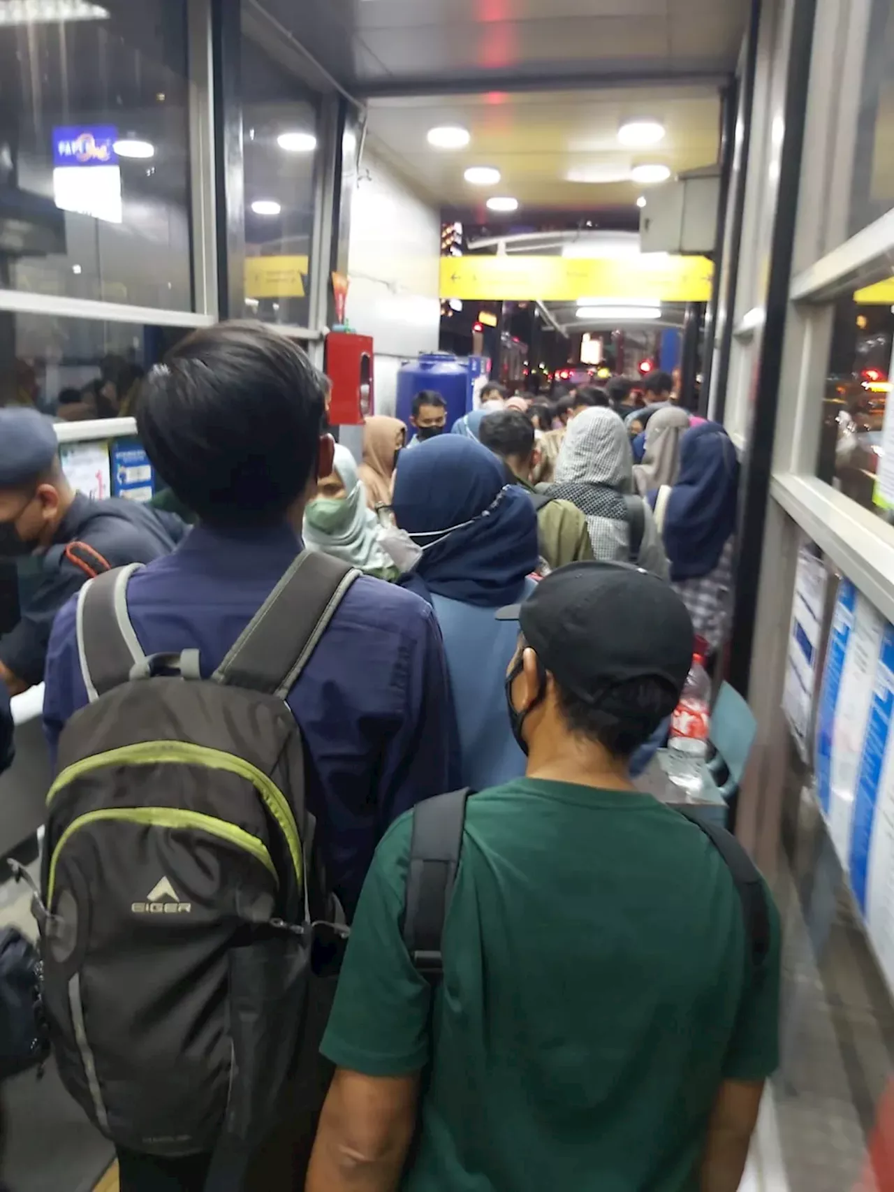 Redaksi Yth: Tempat Antre Jaklingko
