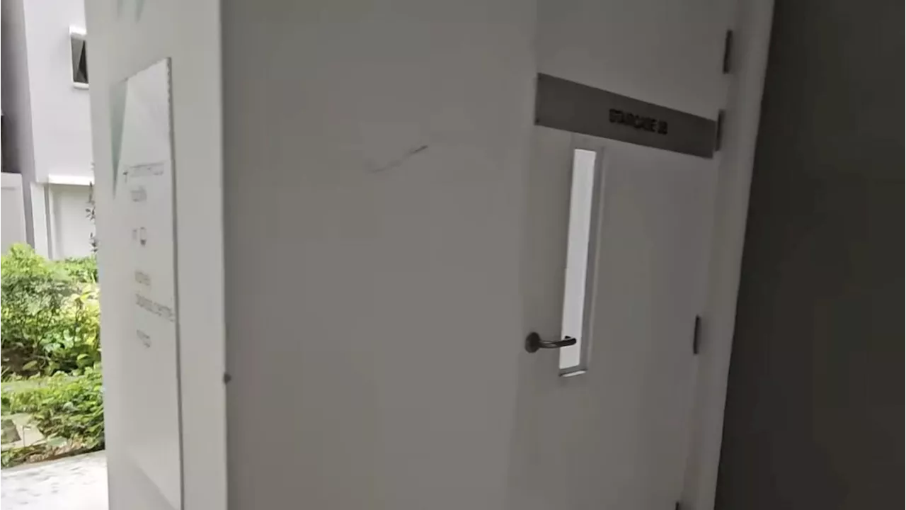 Netizens make fun of door that appears to go nowhere at Sengkang void deck - Singapore News