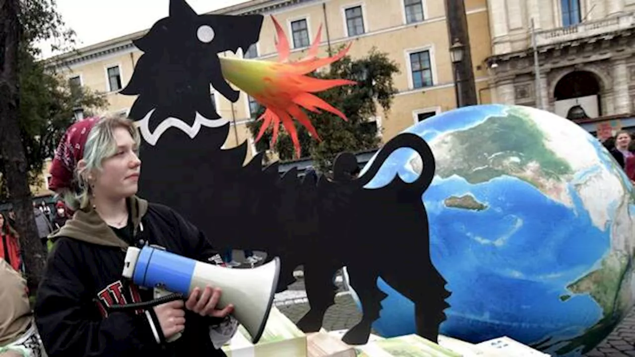 Le denunce dell’Eni contro gli ambientalisti