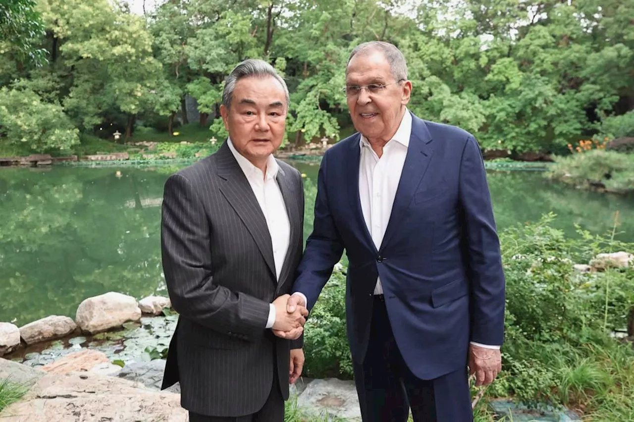 China hails ties with Russia in Lavrov visit