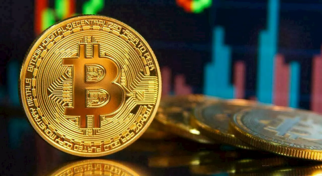 Dazi, nuovo record del Bitcoin sopra i 121.000 dollari. Perché l'incertezza globale spinge le criptovalute