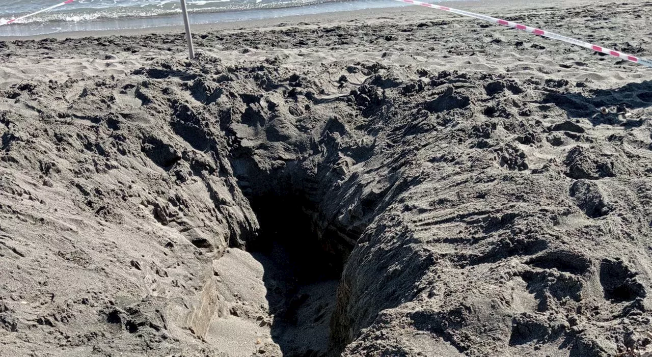 Riccardo morto nella buca in spiaggia. L’ipotesi di un malore durante il gioco