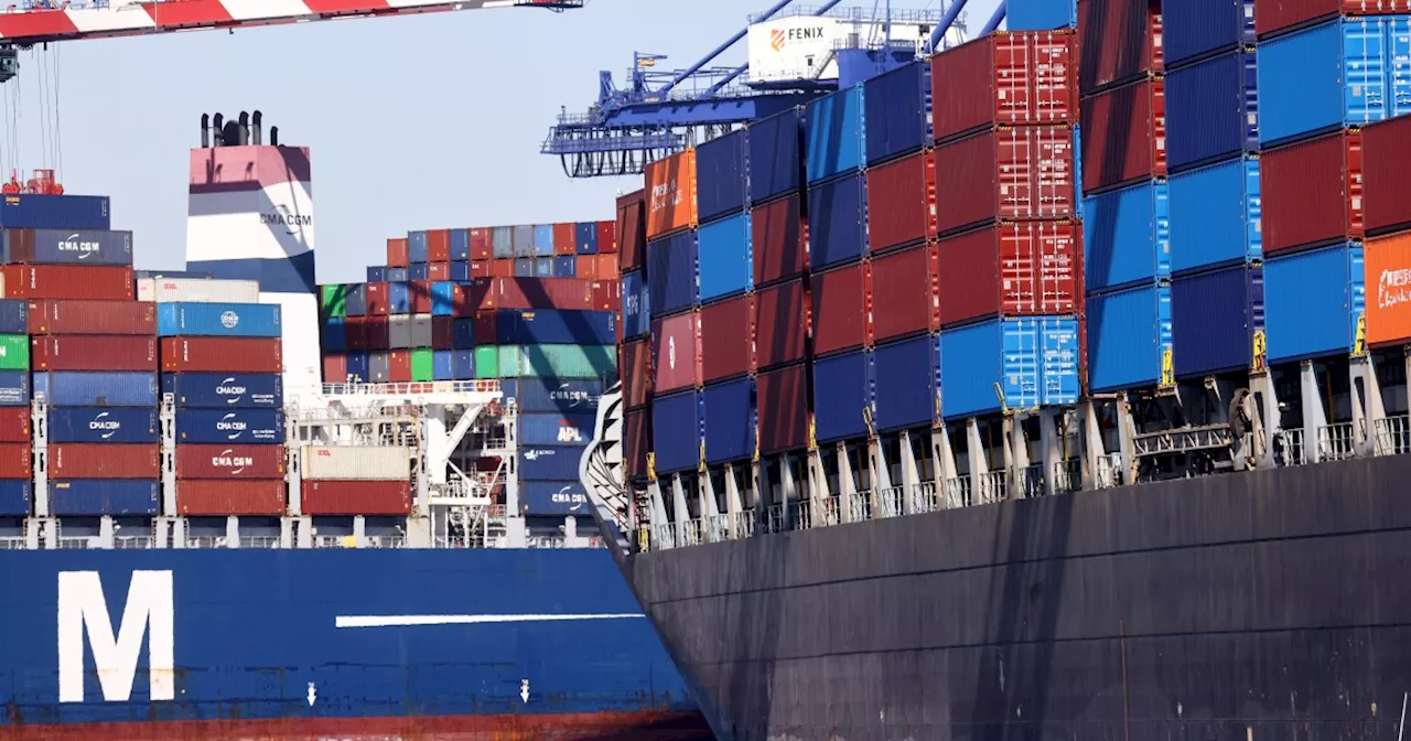 Port of LA container traffic jumps 32% in June as tariffs loom