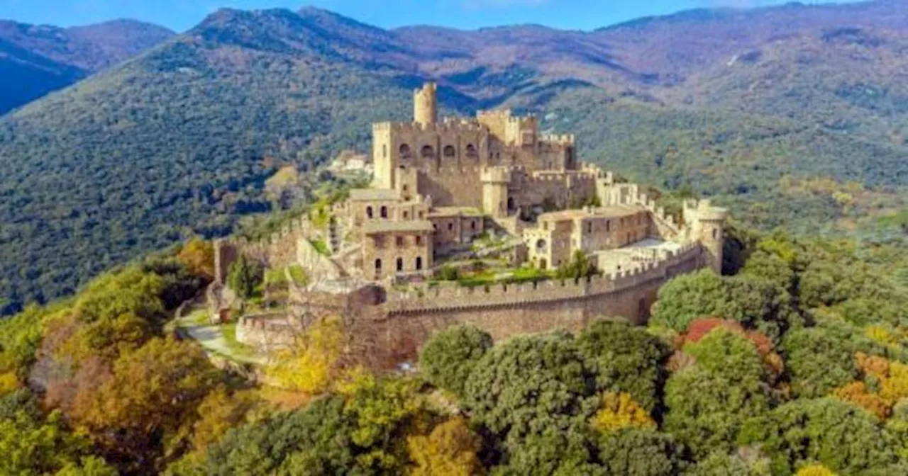 Este fue el castillo más codiciado de la historia: la joya olvidada que se convirtió en un pueblo fantasma