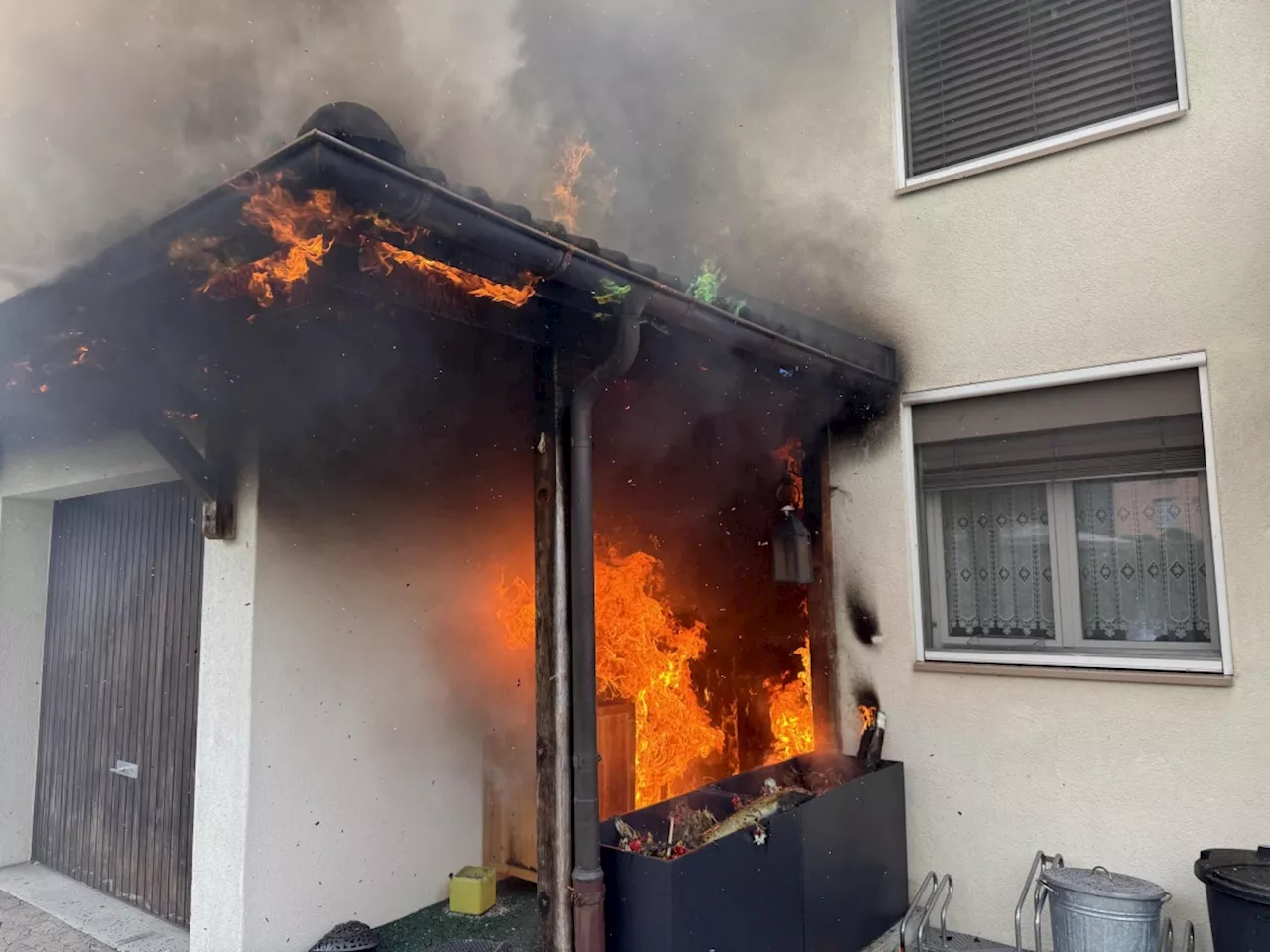 Rapperswil-Jona SG: Brand bei Einfamilienhaus