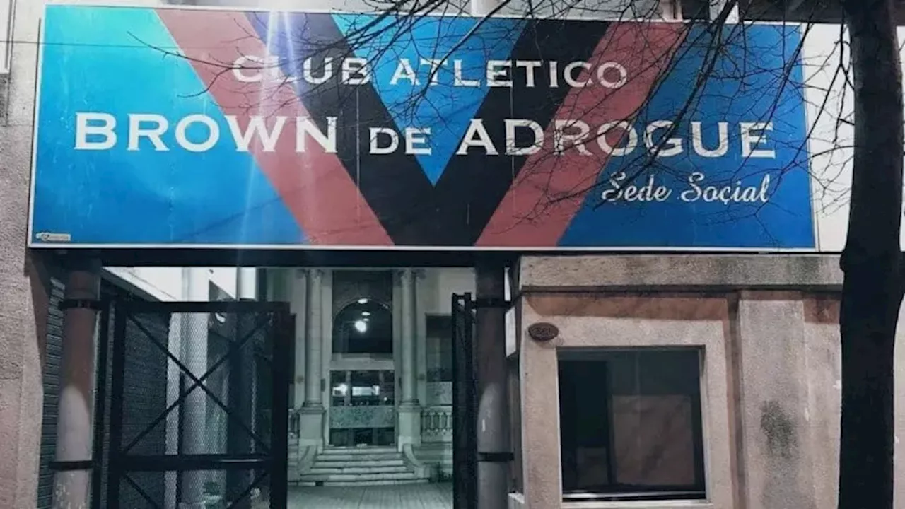 Brown de Adrogué suspendió a un DT tras una denuncia por mensajes inapropiados a un juvenil