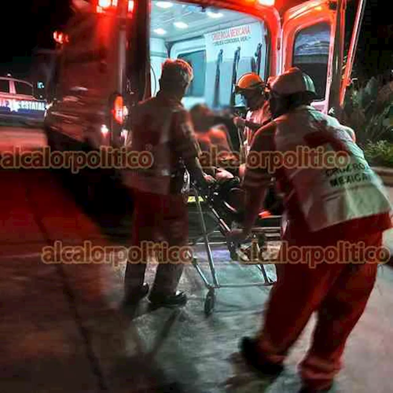 Pleito con policías terminó con un elemento y un agresor detenido, en Naranjal