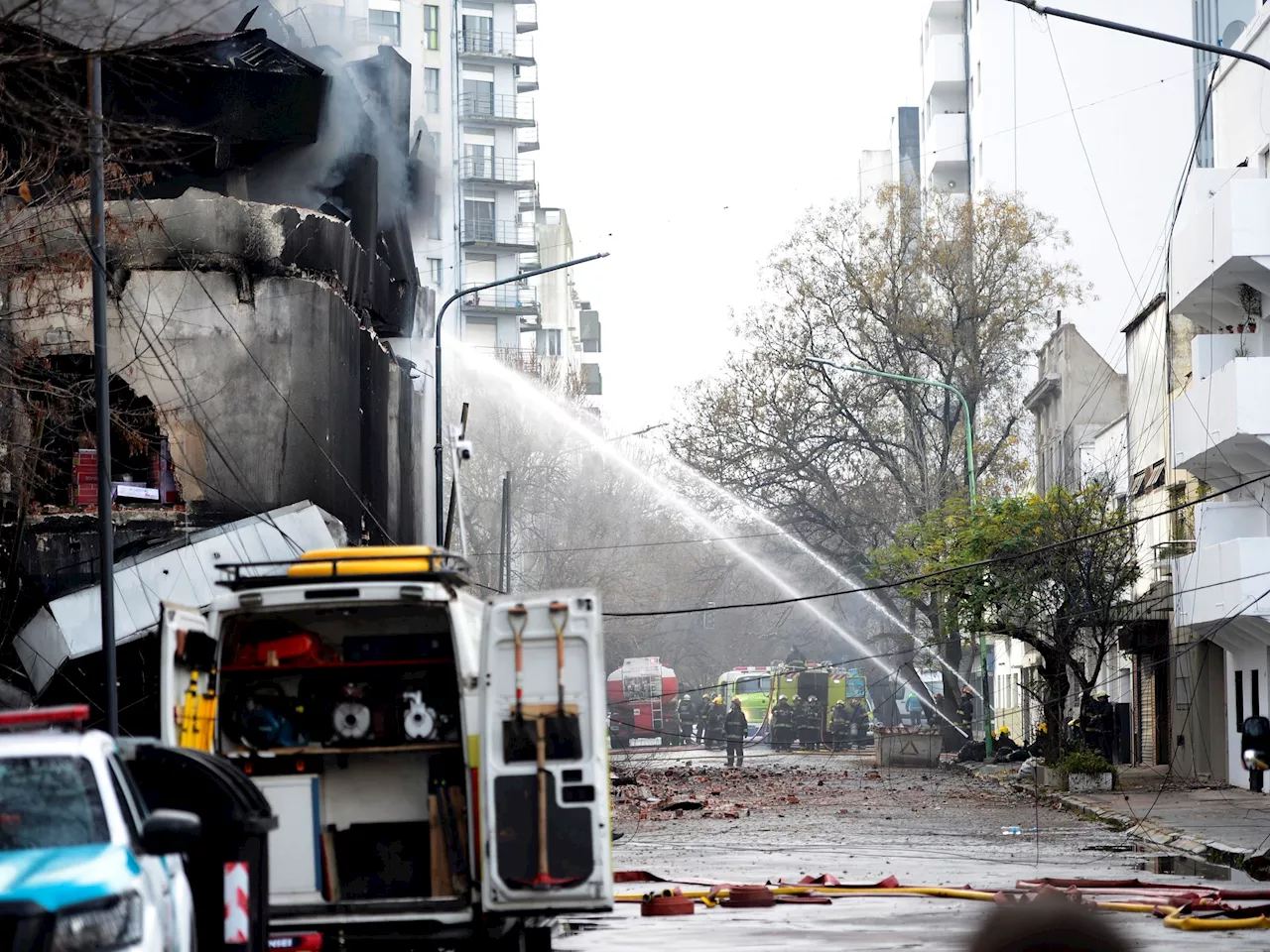 Incendio en La Plata: imputaron a la dueña del depósito como posible responsable e investigan si fue a propósito