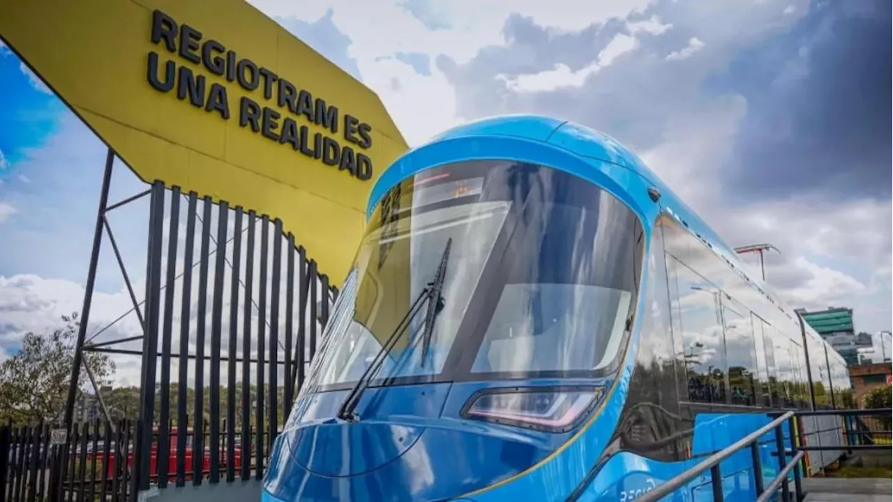 ¡Histórico! El primer tren del Regiotram de Occidente ya está en Bogotá