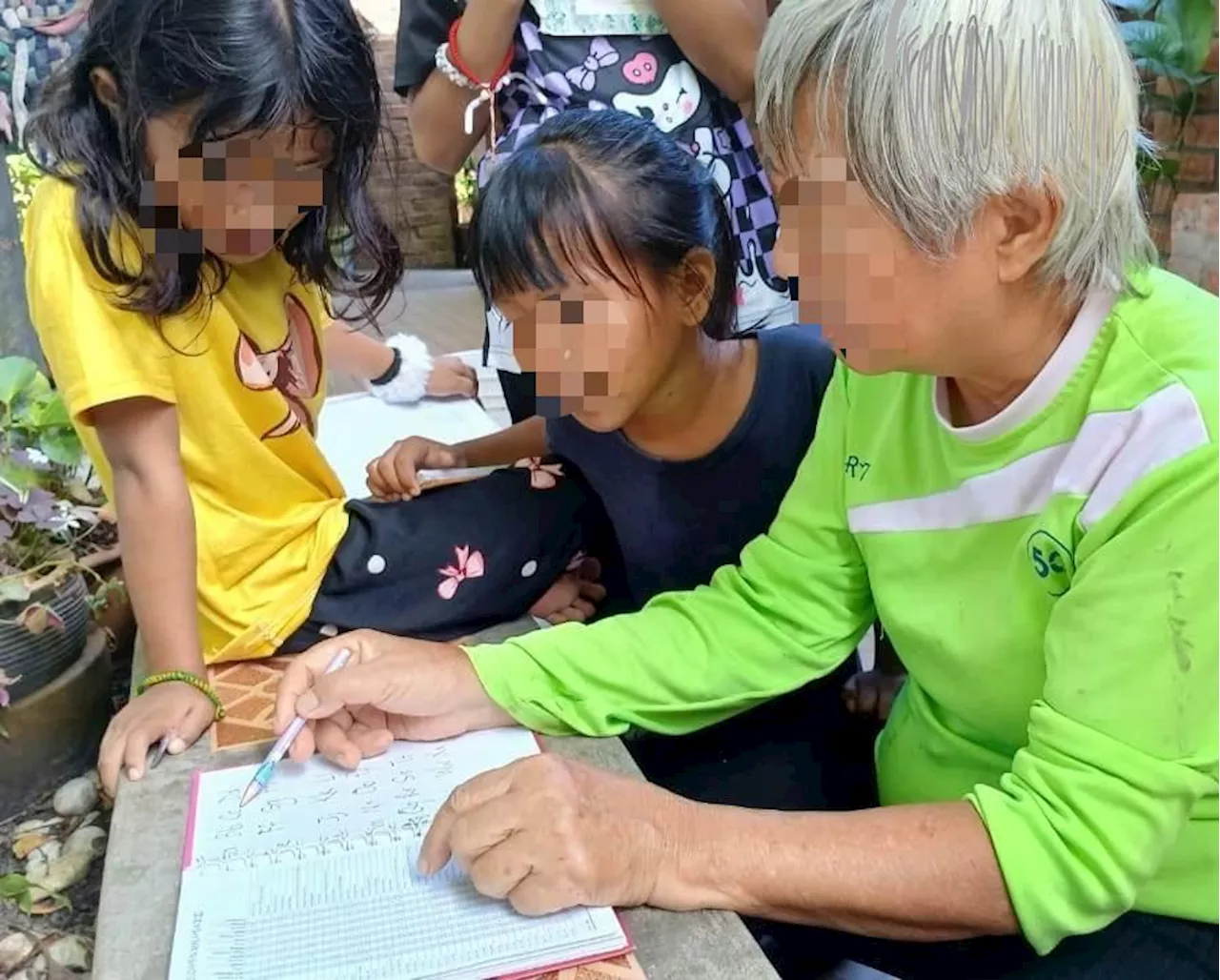 A guiding hand: Sabah retiree spends her mornings teaching stateless kids