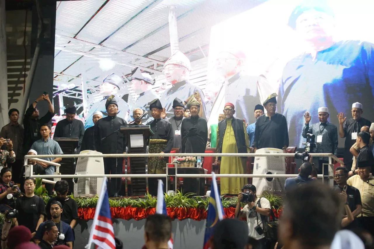 Orang Melayu masih dalam kerajaan, tetapi bukan dominan